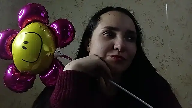 Snapshot of VoulezVous_Angel chatting on March 6, 5:53 pm VoulezVous Angel online show from March 6, 5:53 pm