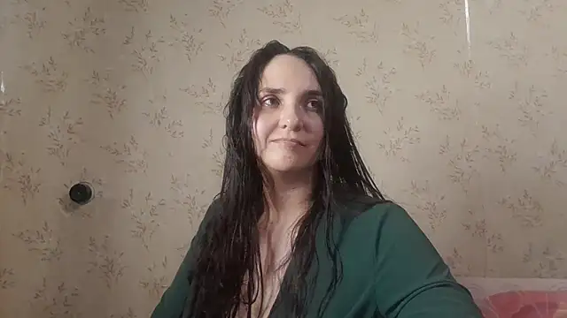 Snapshot of VoulezVous_Angel chatting on March 18, 6:11 pm VoulezVous Angel online show from March 18, 6:11 pm