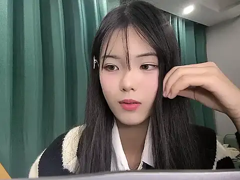 Snapshot of Angela-172 chatting on November 3, 12:06 pm Angela-172 online show from November 3, 12:06 pm