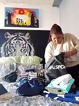 MassiveBoobsxxxx online show from December 16, 2:00 pm