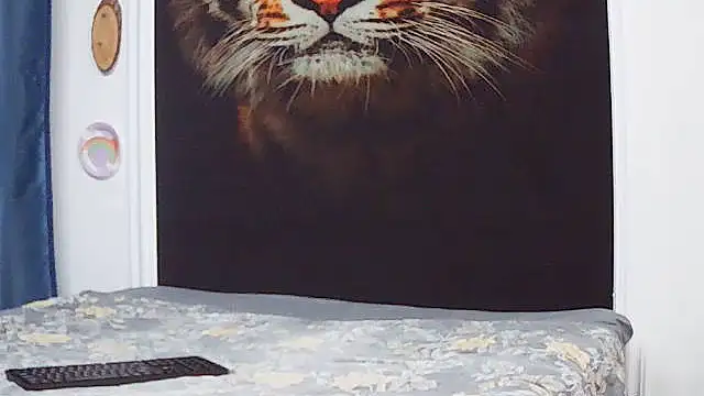 Snapshot of MassiveBoobsxxxx chatting on March 1, 7:21 am MassiveBoobsxxxx online show from March 1, 7:21 am