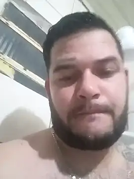 Snapshot of cesarcampos2210 chatting on November 4, 10:09 pm cesarcampos2210 online show from November 4, 10:09 pm