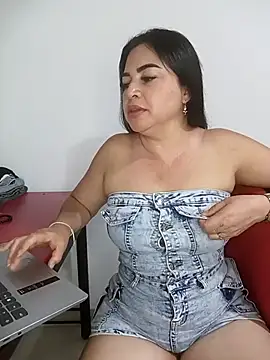 Candy69  online show from December 18, 10:49 pm