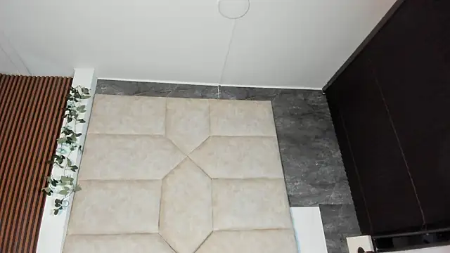 Liia Leens online show from February 20, 3:36 am