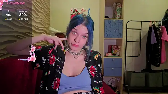 Snapshot of Marci_n chatting on November 2, 8:22 pm Marci n online show from November 2, 8:22 pm