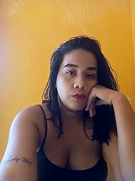 Snapshot of samira_aspen chatting on November 7, 6:41 pm samira aspen online show from November 7, 6:41 pm