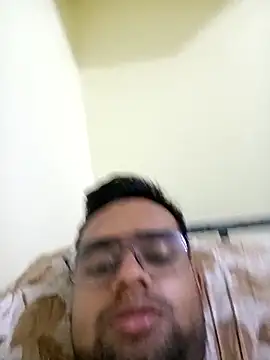 Snapshot of unknownman697856 chatting on October 30, 9:48 pm unknownman697856 online show from October 30, 9:48 pm