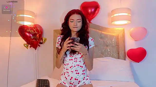 scarlettt moon online show from February 17, 8:26 pm