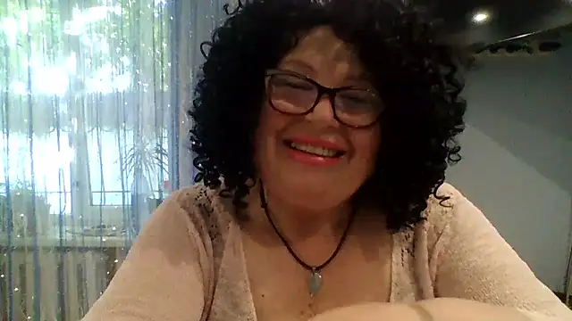 Snapshot of Milaniya606 chatting on June 11, 4:54 am Milaniya606 online show from June 11, 4:54 am