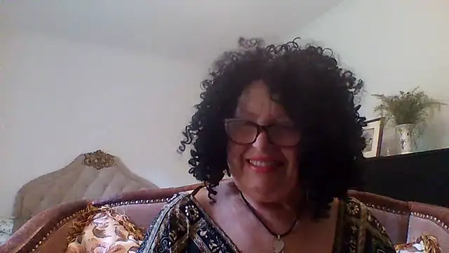 Snapshot of Milaniya606 chatting on August 8, 8:05 am Milaniya606 online show from August 8, 8:05 am