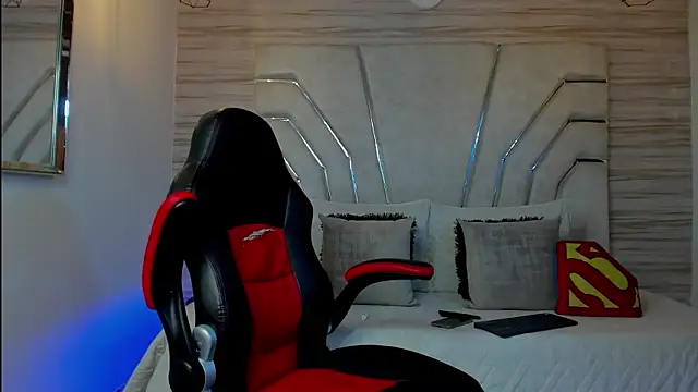 MAXTHOMSON online show from November 26, 11:39 pm