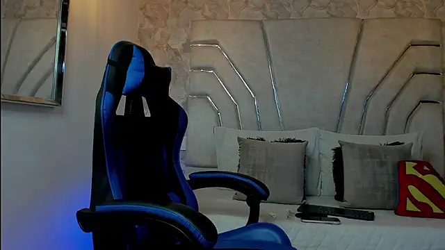 MAXTHOMSON online show from March 19, 12:47 am