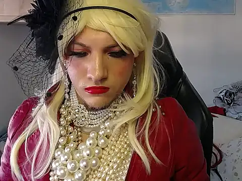 VanesaCrossic online show from October 19, 6:47 am