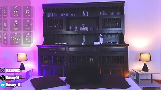 Snapshot of kasey_ chatting on February 17, 8:04 pm kasey online show from February 17, 8:04 pm