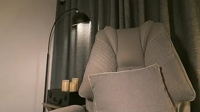 Snapshot of lianewhite chatting on February 5, 12:15 am lianewhite online show from February 5, 12:15 am