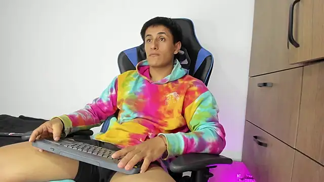 dorman boy online show from November 17, 11:43 pm