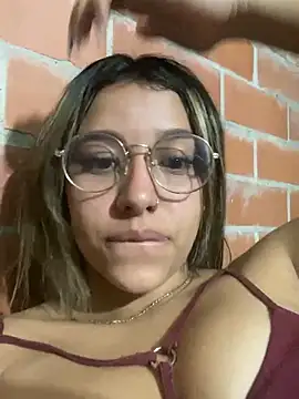 liahot69 online show from April 14, 3:23 am