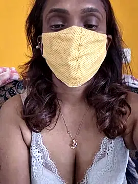 Queen-dhivya online show from April 18, 5:11 am