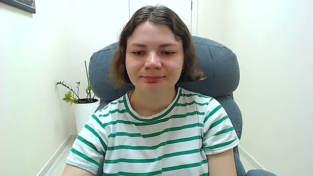 Snapshot of Stella-Maers chatting on March 7, 8:11 am Stella-Maers online show from March 7, 8:11 am