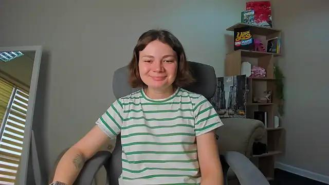 Snapshot of Stella-Maers chatting on March 16, 7:56 am Stella-Maers online show from March 16, 7:56 am