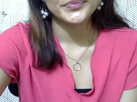 Snapshot of maira_33 chatting on December 4, 2:15 pm maira 33 online show from December 4, 2:15 pm