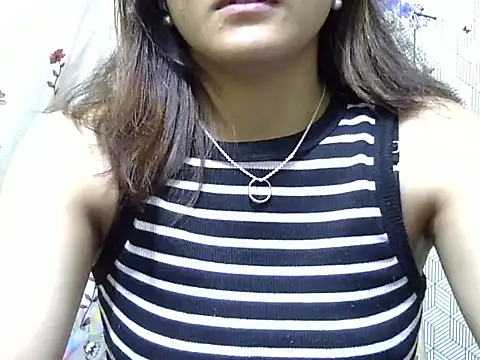 Snapshot of maira_33 chatting on January 15, 7:57 am maira 33 online show from January 15, 7:57 am