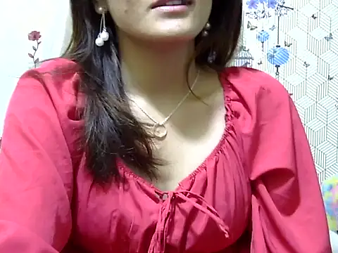 Snapshot of maira_33 chatting on January 18, 5:55 am maira 33 online show from January 18, 5:55 am