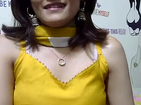 Snapshot of maira_33 chatting on March 8, 4:22 pm maira 33 online show from March 8, 4:22 pm