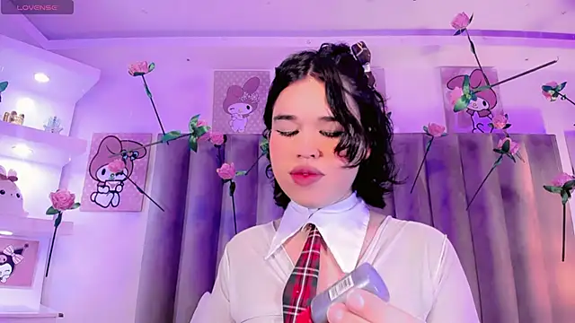 ClaudiaSophia online show from February 16, 11:50 am