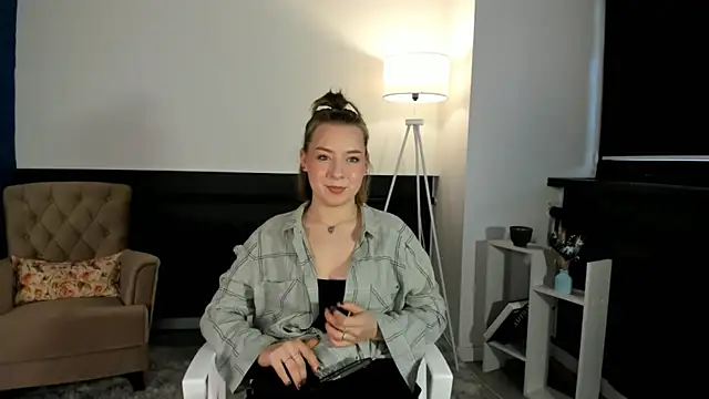 Snapshot of VanitaOkamoto chatting on November 5, 11:32 am VanitaOkamoto online show from November 5, 11:32 am