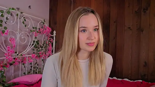 EveMcclearen online show from November 10, 1:32 pm