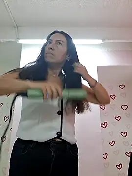 Lauryn Jones online show from June 19, 5:39 pm