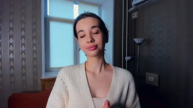 JacalynSchreiber online show from November 9, 8:45 am