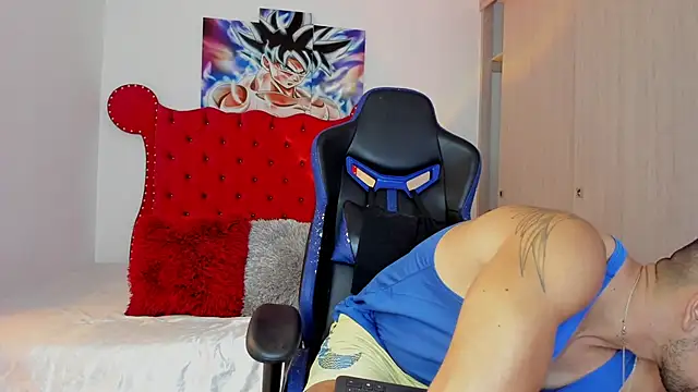 axelwinters   online show from November 11, 8:20 pm