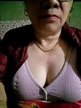 small-house123 online show from February 13, 2:24 pm