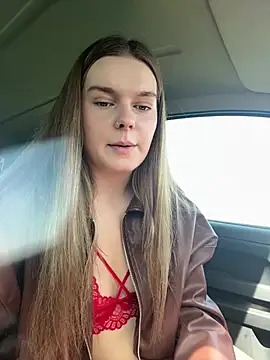 LisaFreierxx online show from May 3, 10:10 am