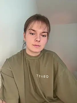 LisaFreierxx online show from May 17, 1:18 pm