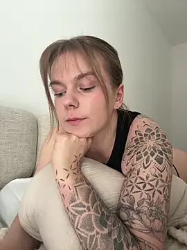 LisaFreierxx online show from June 1, 3:14 pm