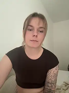 LisaFreierxx online show from June 3, 3:17 pm