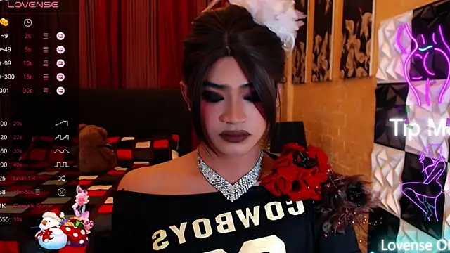 AthisaMooreTS online show from January 8, 9:00 am