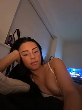 Bethrae25 online show from December 4, 7:44 pm