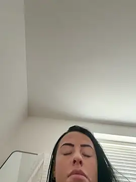 Bethrae25 online show from April 16, 10:38 am