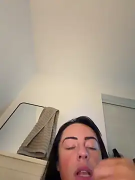 Bethrae25 online show from May 7, 10:59 pm