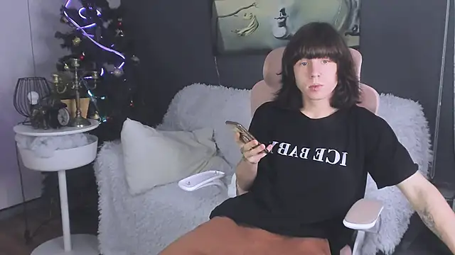 CutieKai  online show from January 10, 4:03 am