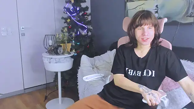 CutieKai  online show from January 12, 10:15 pm