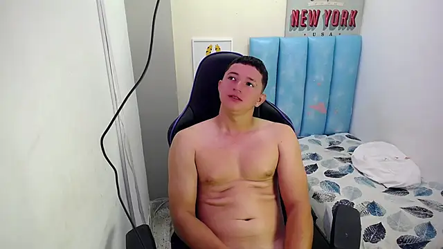 Snapshot of giorgio_box chatting on November 11, 12:16 pm giorgio box online show from November 11, 12:16 pm