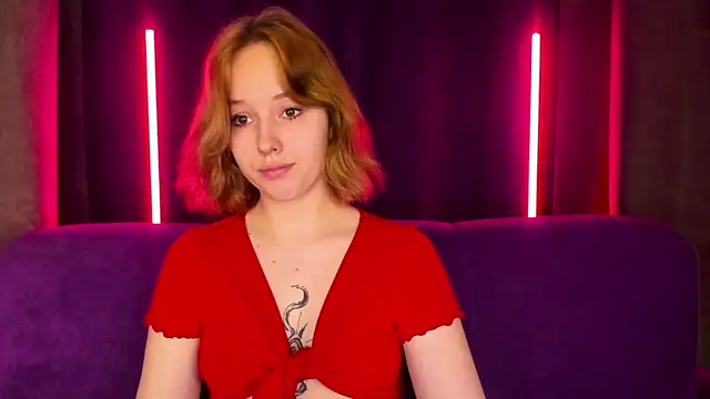 Snapshot of RikkiChoco chatting on February 11, 8:30 am RikkiChoco online show from February 11, 8:30 am