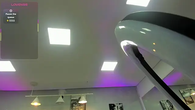 kendra london online show from April 8, 11:32 am