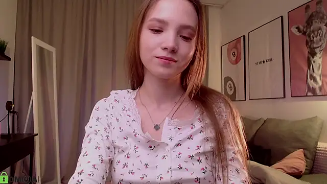 Snapshot of Adria_Arjona chatting on July 11, 1:08 am Adria Arjona online show from July 11, 1:08 am