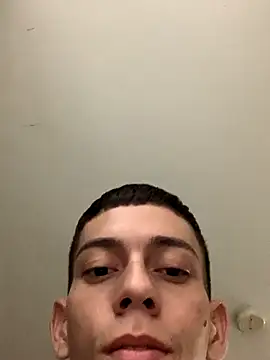 Snapshot of Who-am-I-201 chatting on November 2, 5:43 am Who-am-I-201 online show from November 2, 5:43 am